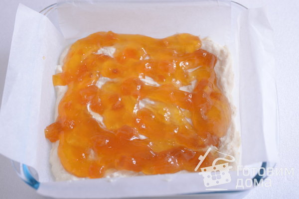 Творожная запеканка с персиковым джемом фото к рецепту 3
