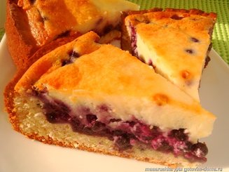 Черничный пирог с творожной заливкой