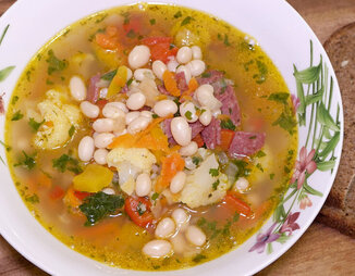 Фасолевый суп с цветной капустой (из белой фасоли)