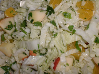 Салат из пекинской капусты