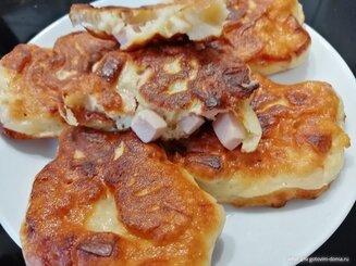 Оладьи с колбасой