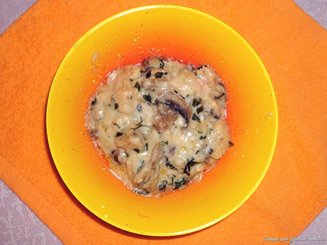 Курица с шампиньонами в сливочном соусе
