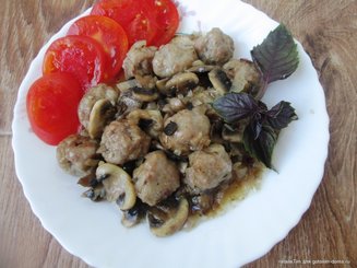 Polpette al sugo - Фрикадельки в соусе с шампиньонами