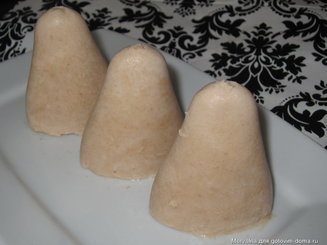 Мороженое из консервированных персиков