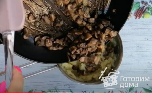 Постные пирожки на отваре с картошкой и грибами фото к рецепту 3