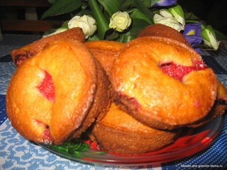 Клубнично-кокосовые маффины