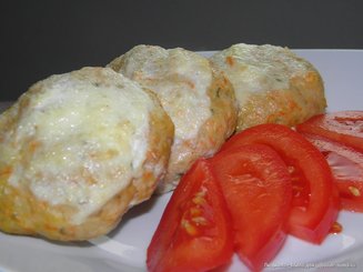  Куриные котлеты под чесночным соусом