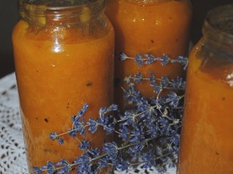 Абрикосовый конфитюр с ароматом лимона и лаванды
