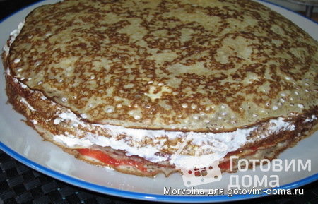 Блинный торт творожно-ягодный фото к рецепту 6