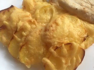 Картофель, запеченный с сыром