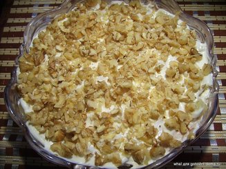 Салат из курицы и ананасов