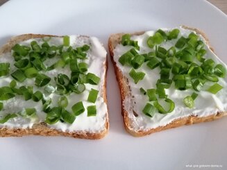 Бутерброд с зеленым луком - Schnittlauchbrote