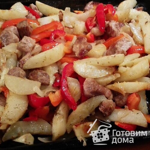 Жаркое из свинины с большим количеством овощей