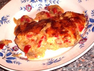 Шницели, запечённые под шапкой из перцев