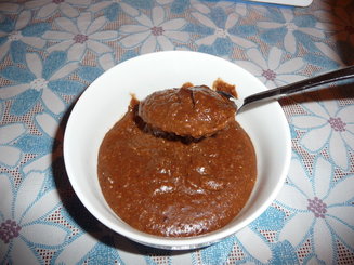 Шоколадная овсяная каша с черносливом