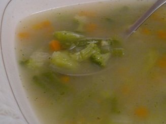 Куриный суп с брокколи и зеленой фасолью