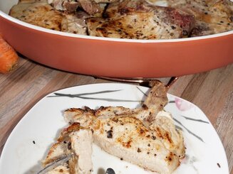 Стейк из свиной корейки в пряном маринаде