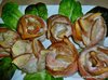 "Розы" из мяса и яблок