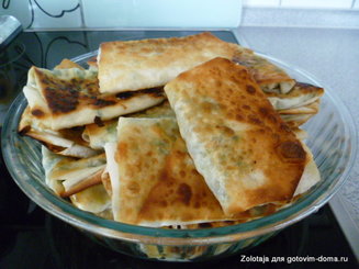 Ека или Горячая закуска из лаваша с сыром и зеленью