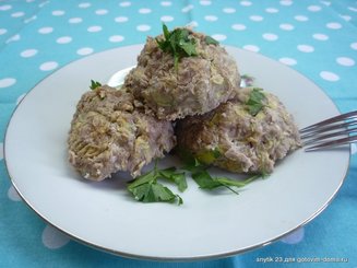 Кабачковые котлеты с фаршем в духовке