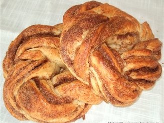 Эстонский венок с корицей и маком