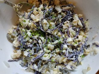 Салат с огурцом, капустой и яблоками по-татарски