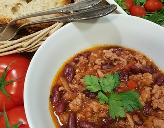 Рагу из красной фасоли с куриным фаршем  и овощами