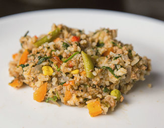 Рисовая каша с мясом и овощами