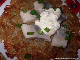 Картофельный рёсти с селедкой Matjes