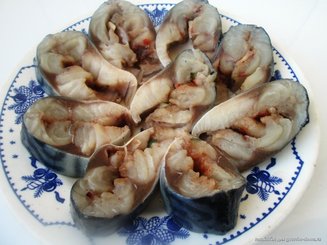 Скумбрия пряно-соленая, приготовленная в морозильной камере