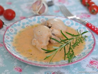 Курица в розовом соусе