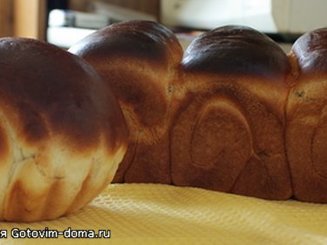 Хлеб с брынзой и зеленью