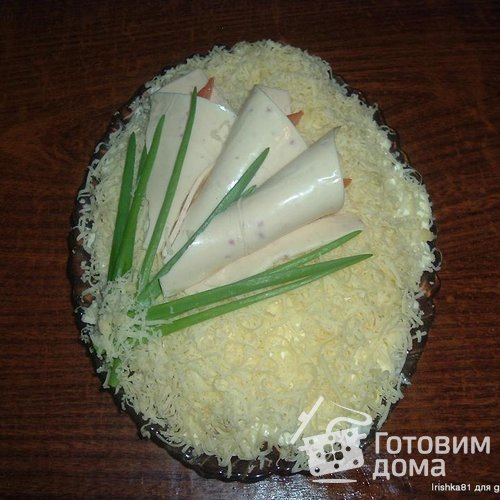 Салат с печенью трески и помидорами