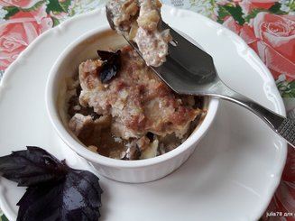 Мясные мини кексы с грибной начинкой