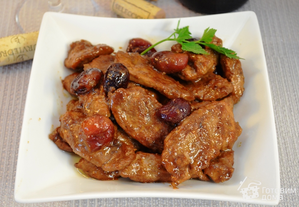 Утиная грудка с вишней - кулинарный пошаговый рецепт с фото на KitchenMag.ru Утиная грудка с вишней - кулинарный пошаговый рецепт с фото на KitchenMag.ru