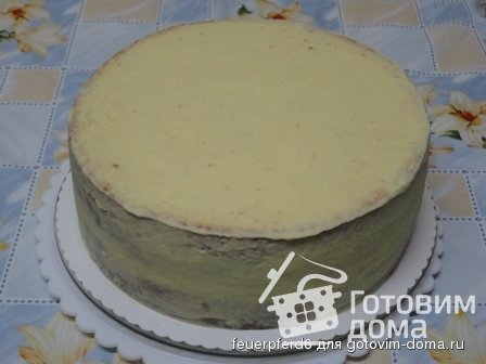 Сборка торта под мастику без тортирования крошкой фото к рецепту 8