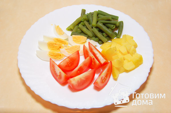 Овощной салат с тунцом фото к рецепту 1
