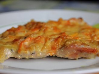 Шницели, запечённые под шапкой из перцев