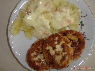 Куриные биточки с сыром