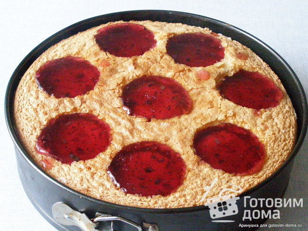 Торт Перекладанец &quot;Бьедронка&quot; (Божья коровка) фото к рецепту 6