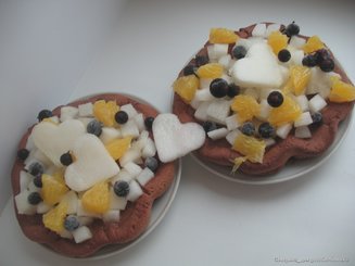 Шоколадая пицца с дыней
