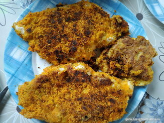 Куриные отбивные в морковной панировке