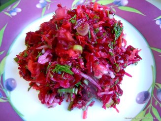 Салат из квашеной/кислой капусты и свеклы