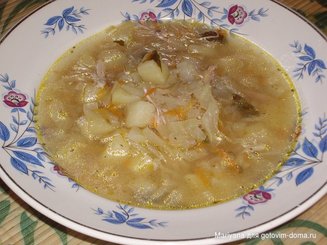 Щи из свежей капусты с курицей