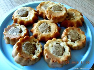 Фрикадельки в тесте (кексы)