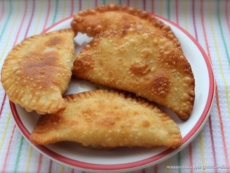 Чебуреки с куриным фаршем