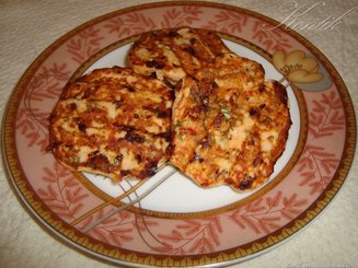 Куриные паровые котлеты под соусом.