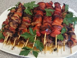 Мини-шашлычки из куриных окорочков