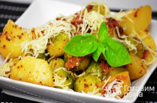 Тёплый салат с брюссельской капустой и картофелем фото к рецепту 3