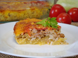 Запеканка с кабачками,фаршем и рисом